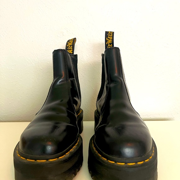 Dr. Martens Shoes - Dr. Martens 2976 Quad Chelsea Boots Size 7 (they run big so like a size 8).